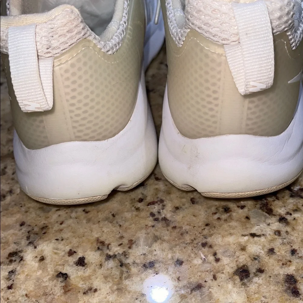 Nike Darwin - Picture 3 of 10